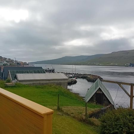 Det lille gule hus Villa Trongisvágur Eksteriør billede