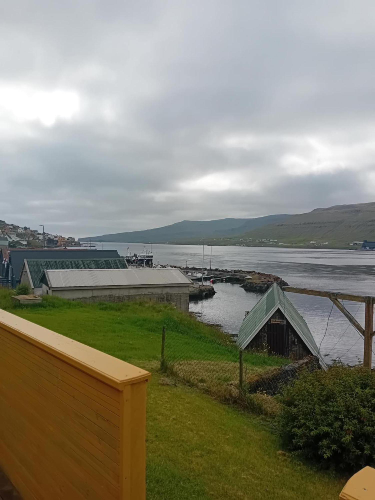 Det lille gule hus Villa Trongisvágur Eksteriør billede